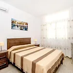 11 Seabreeze House Проживание в семье